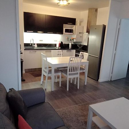 Appartement Cozy - Quartier Residentiel Melun Luaran gambar
