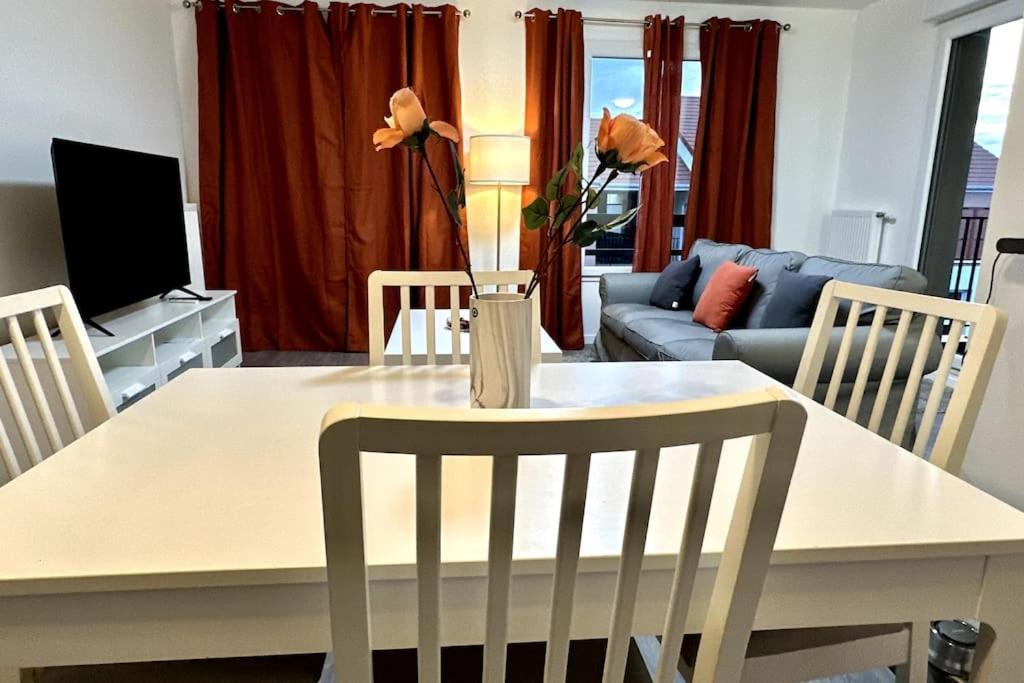 Appartement Cozy - Quartier Residentiel Melun Luaran gambar