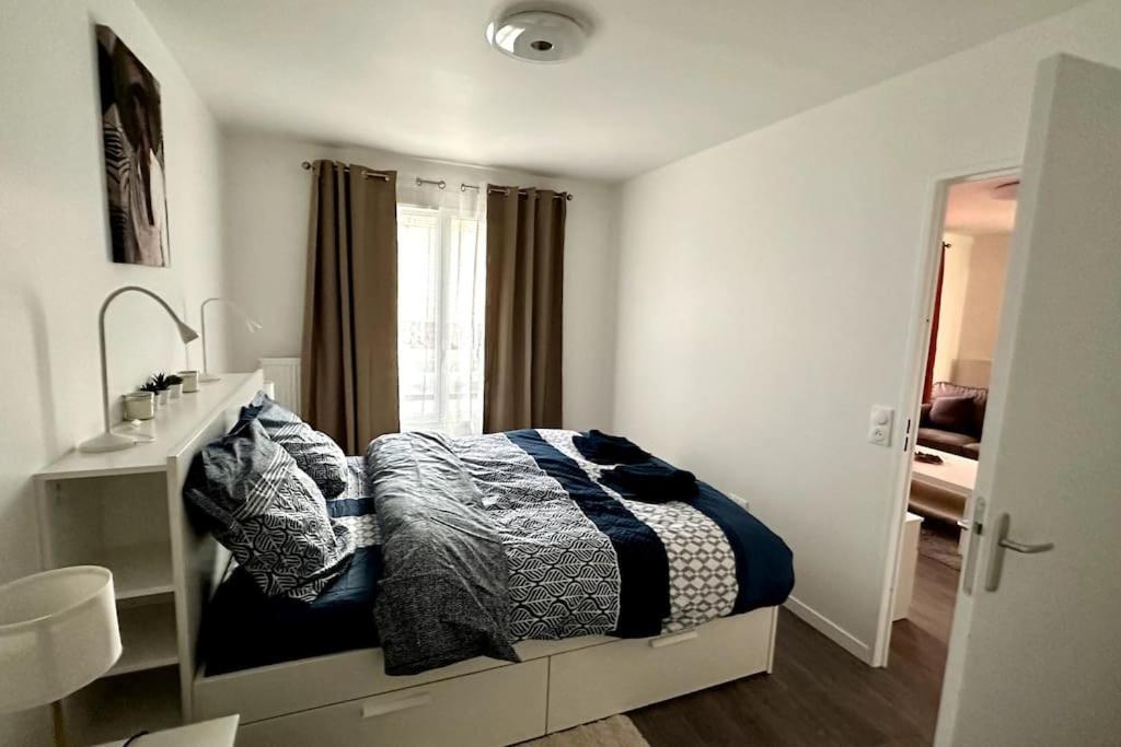 Appartement Cozy - Quartier Residentiel Melun Luaran gambar