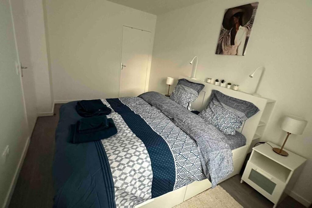 Appartement Cozy - Quartier Residentiel Melun Luaran gambar